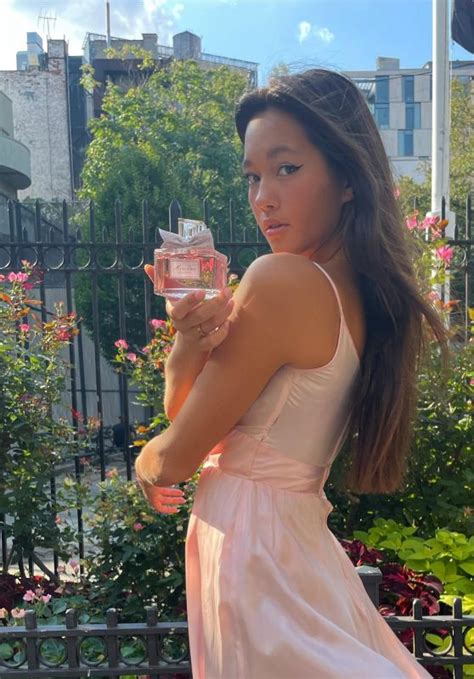 miss dior lilly